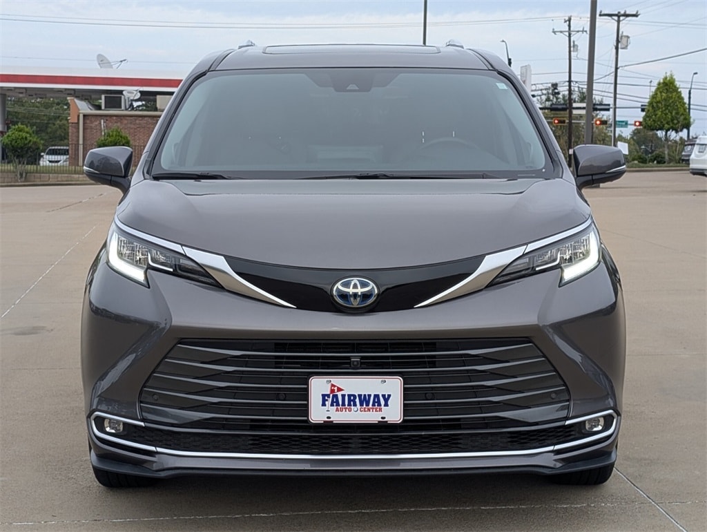 Used 2023 Toyota Sienna Limited 7 Passenger Van Passenger Van