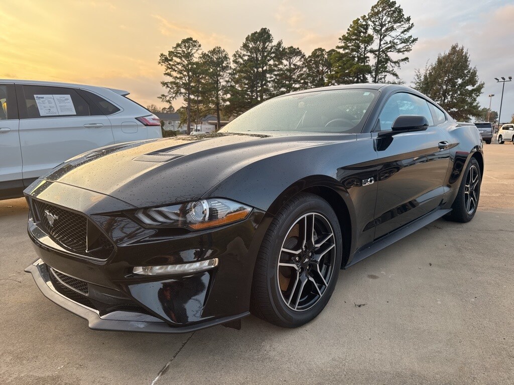 2020 Ford Mustang GT Premium photo 2