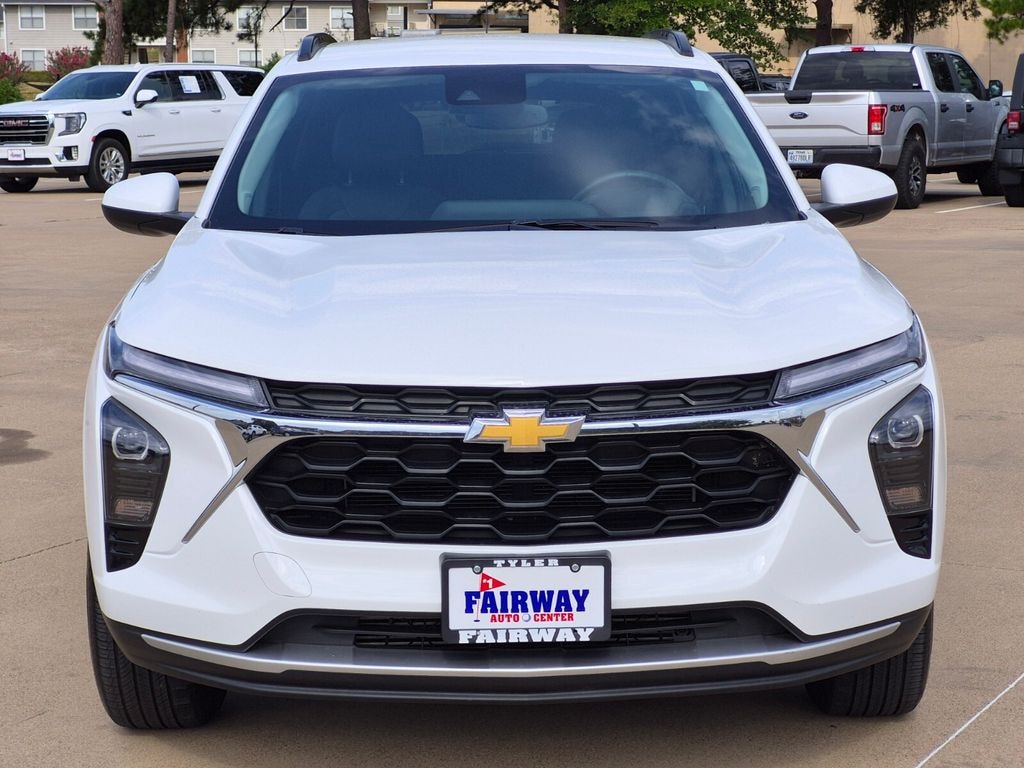 Used 2025 Chevrolet Trax LT SUV