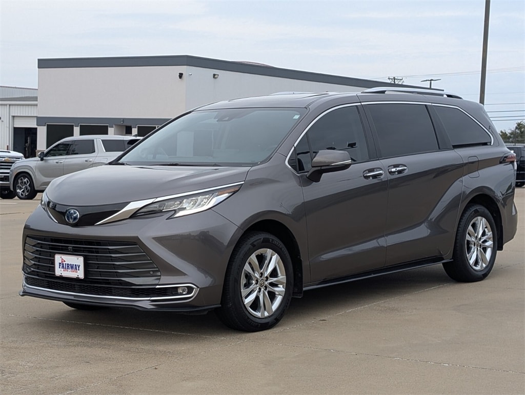 Used 2023 Toyota Sienna Limited 7 Passenger Van Passenger Van