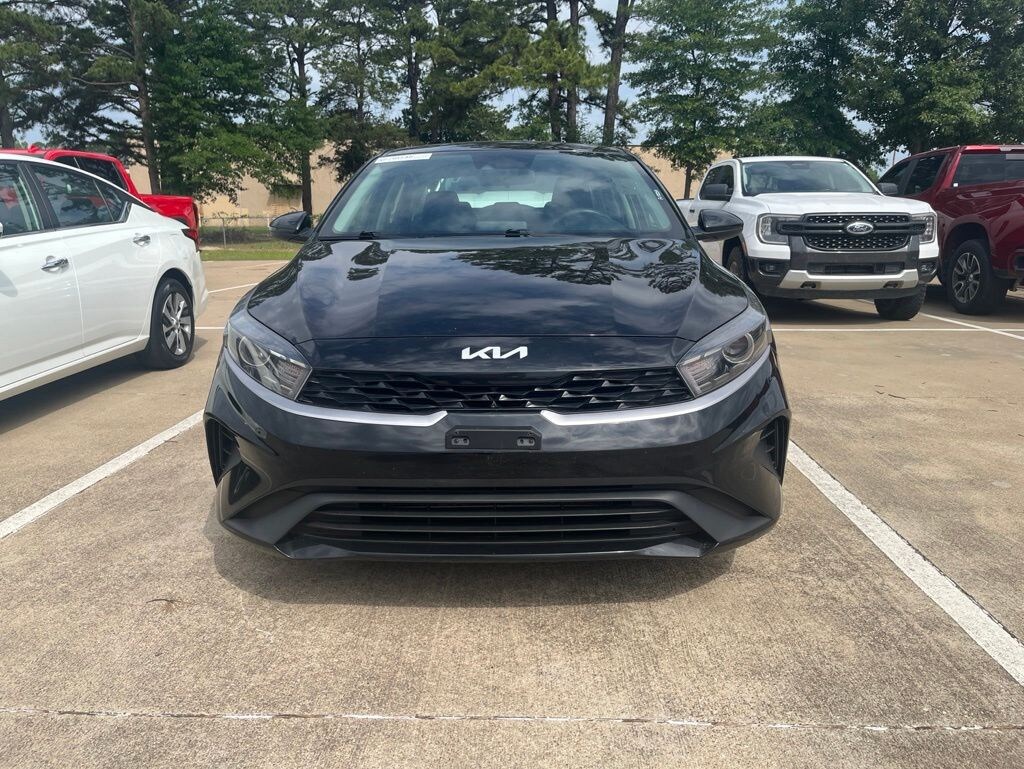 Used 2024 Kia Forte LXS Sedan