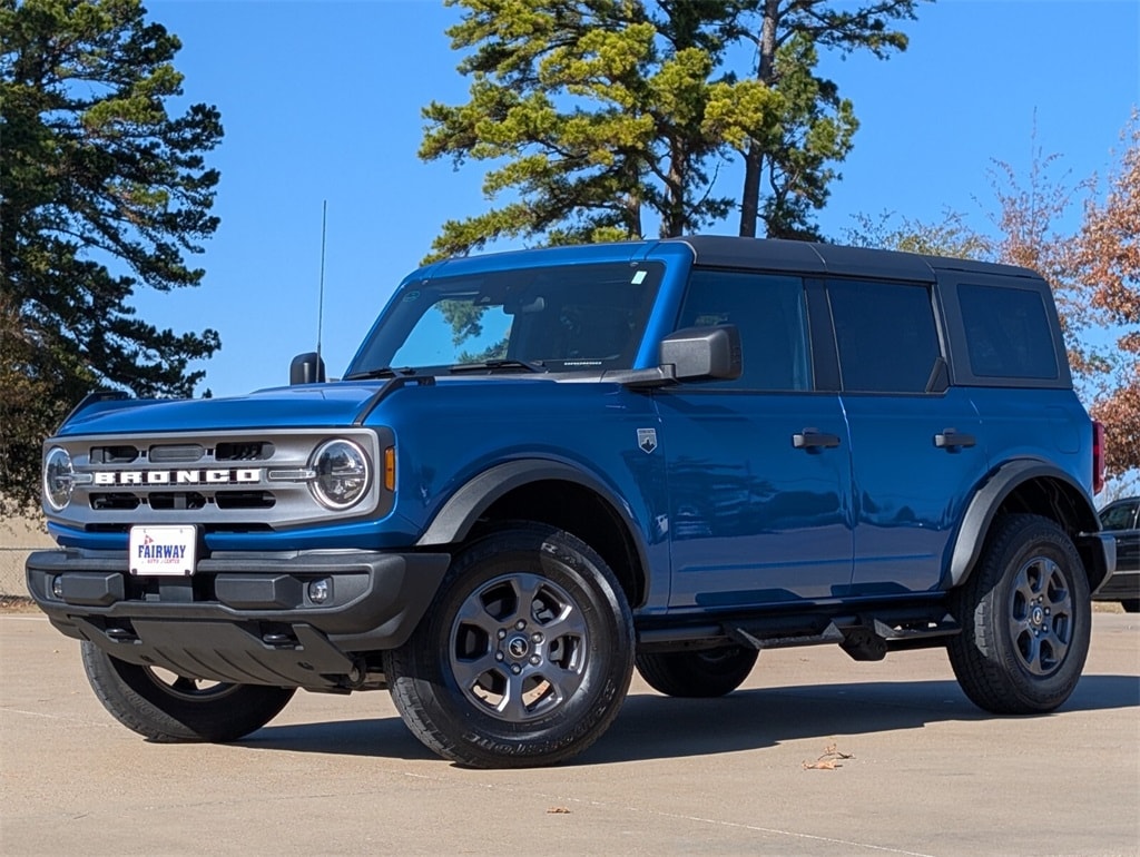 2023 Ford Bronco 4-Door Big Bend's photo