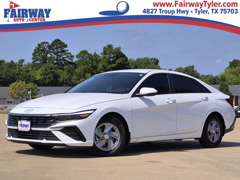 Used 2025 Hyundai Elantra SE