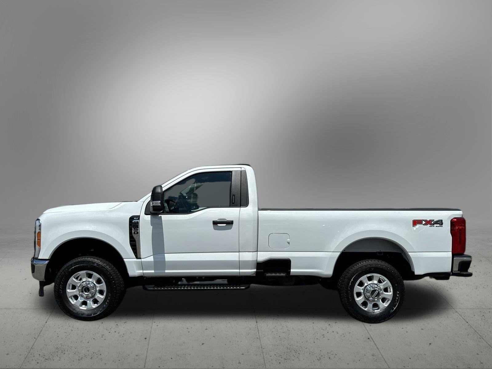 Used 2023 Ford F-350 Super Duty XLT with VIN 1FTRF3BNXPEC00283 for sale in Burgaw, NC