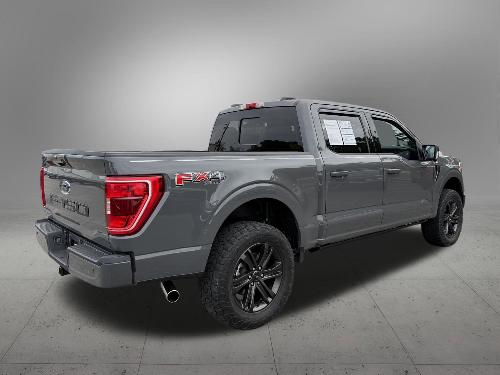 2021 Ford F-150 XLT photo 4