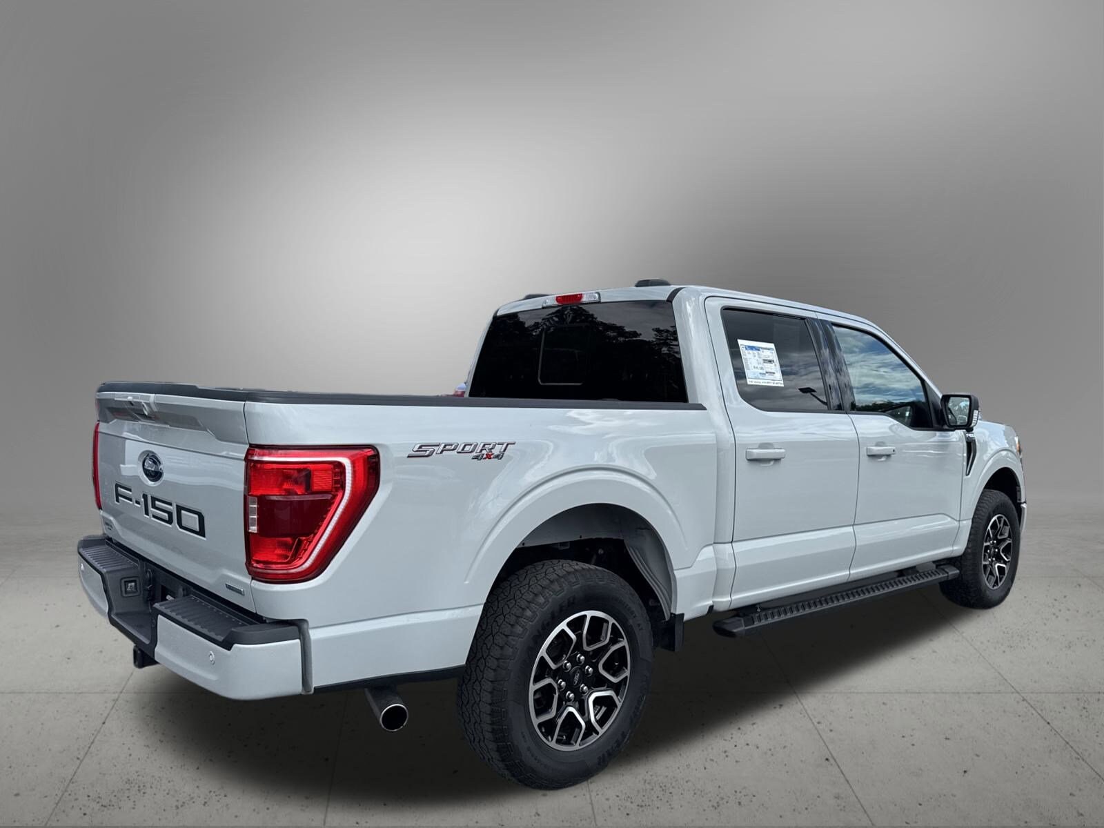 2023 Ford F-150 XLT photo 4