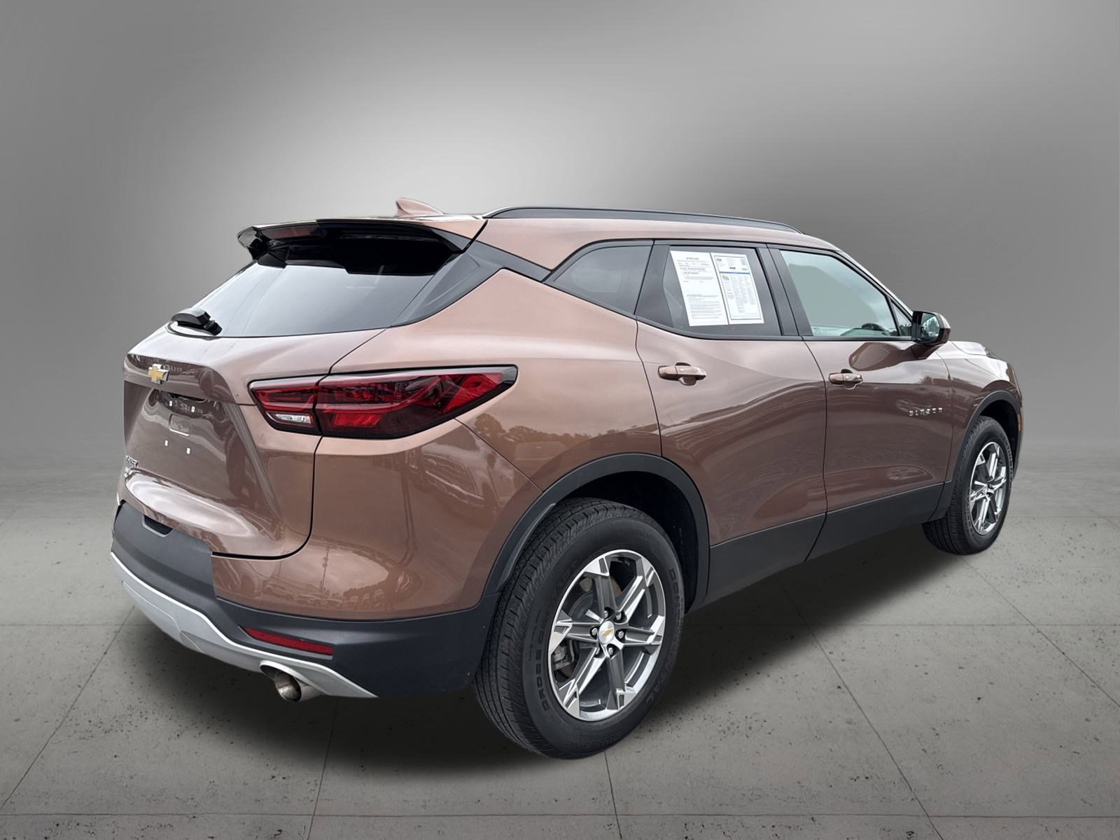 2023 Chevrolet Blazer 2LT photo 3