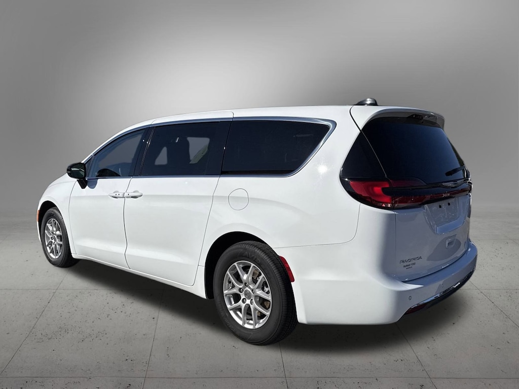 Used 2024 Chrysler Pacifica Touring L Van Passenger Van