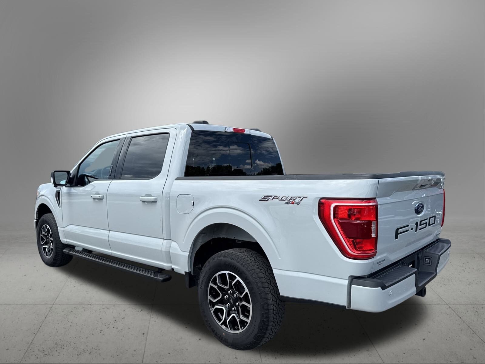 2023 Ford F-150 XLT photo 3
