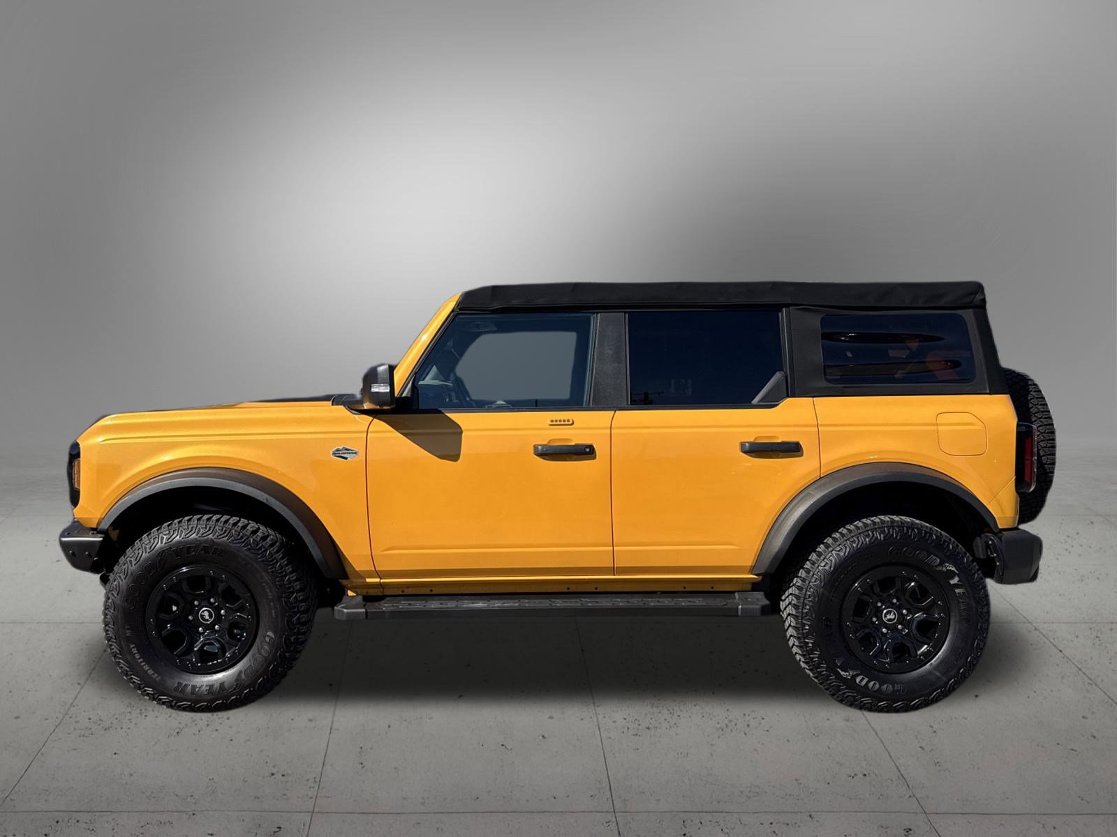2022 Ford Bronco Wildtrak photo 2