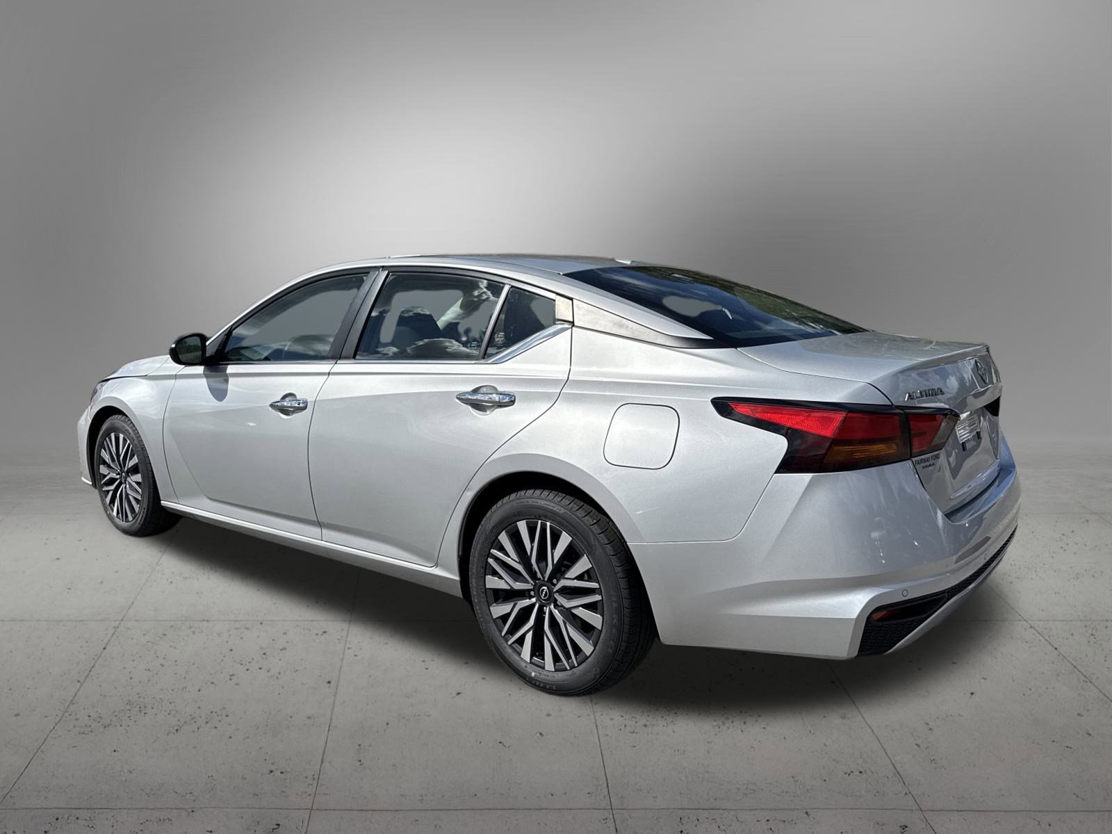 2024 Nissan Altima 2.5 SV photo 3