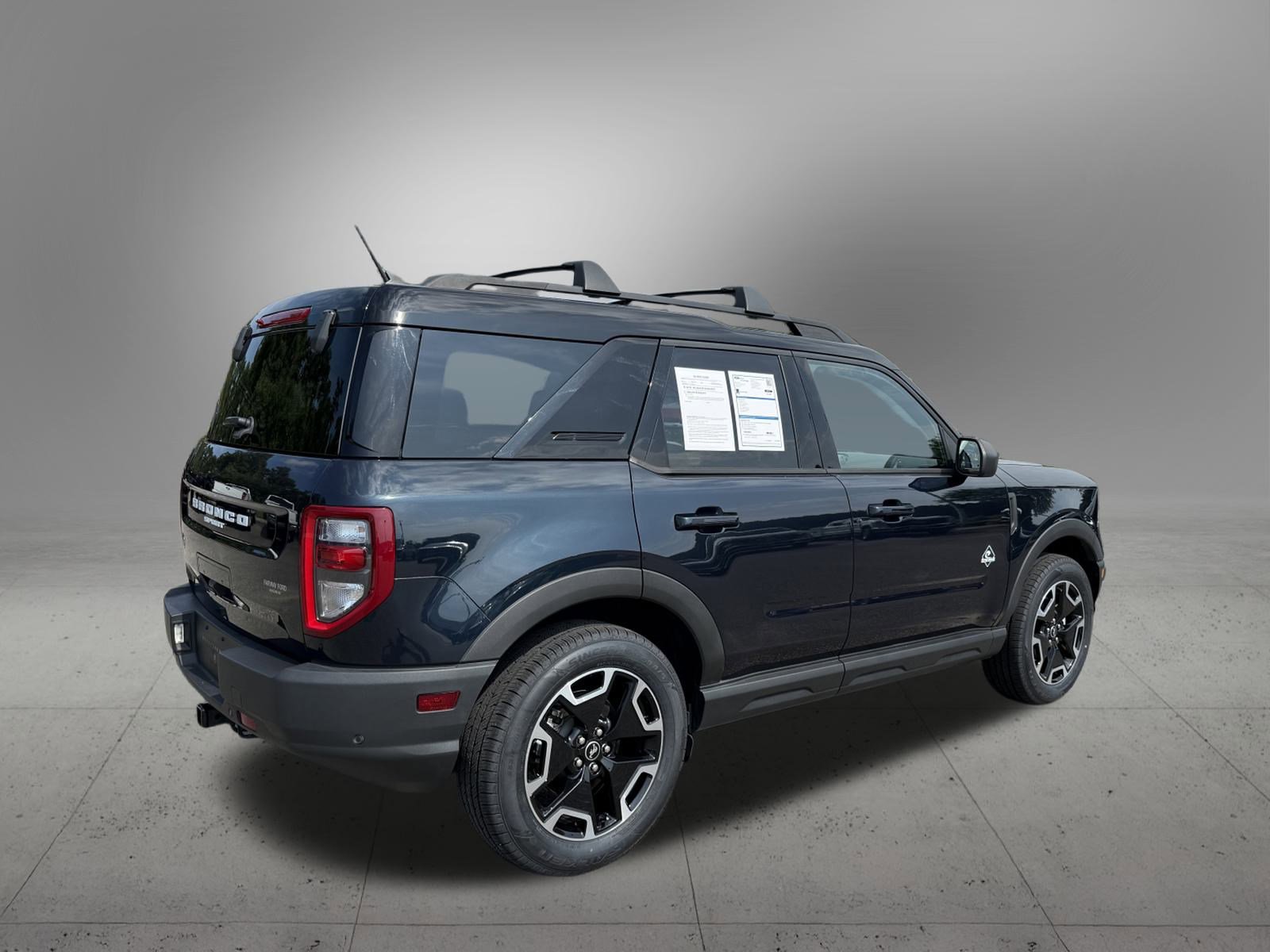 2021 Ford Bronco Sport Outer Banks photo 3