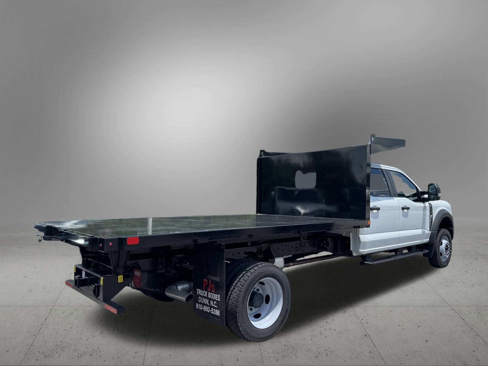 2024 Ford F-550 XL photo 4
