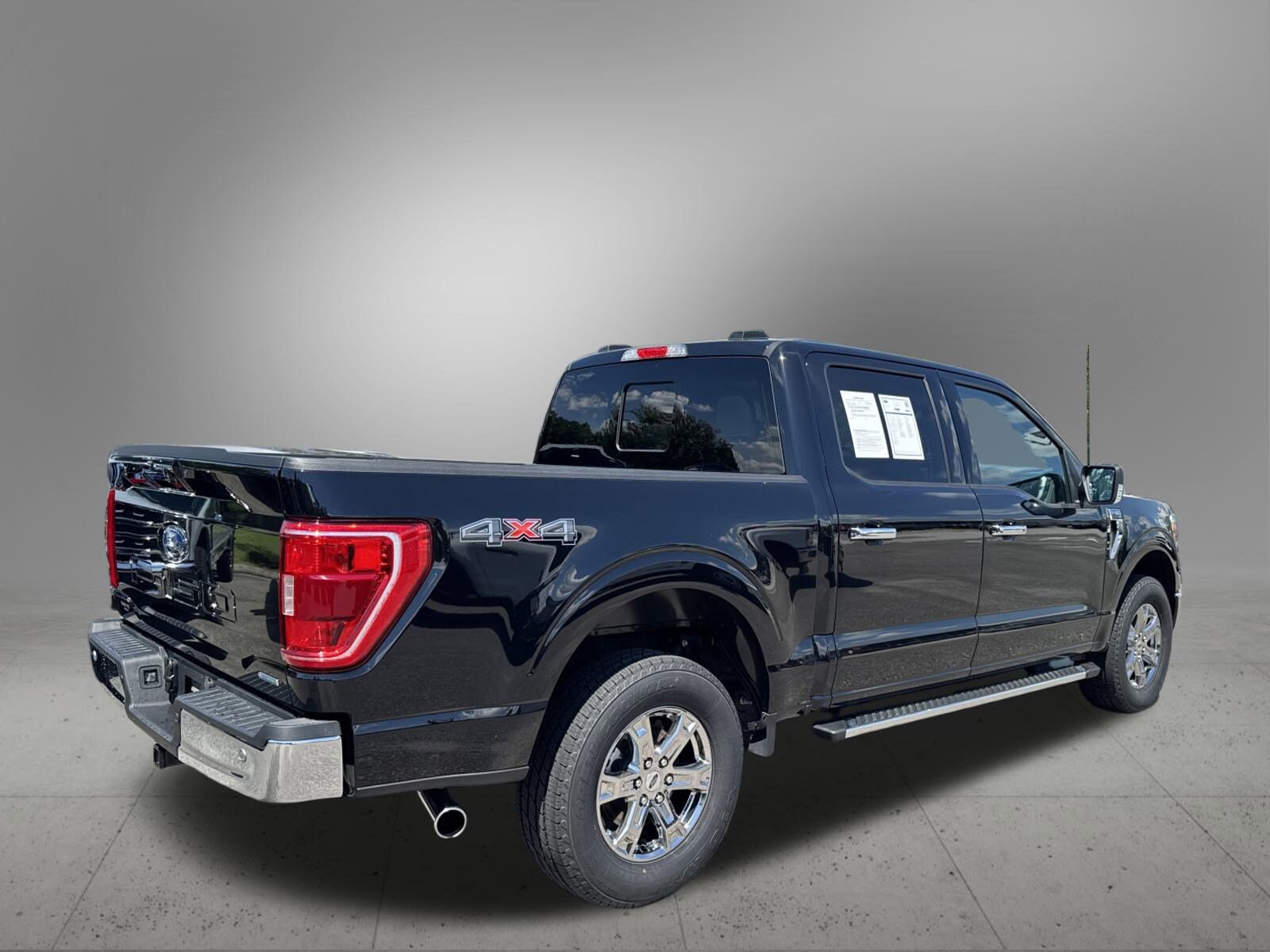 2023 Ford F-150 XLT photo 4