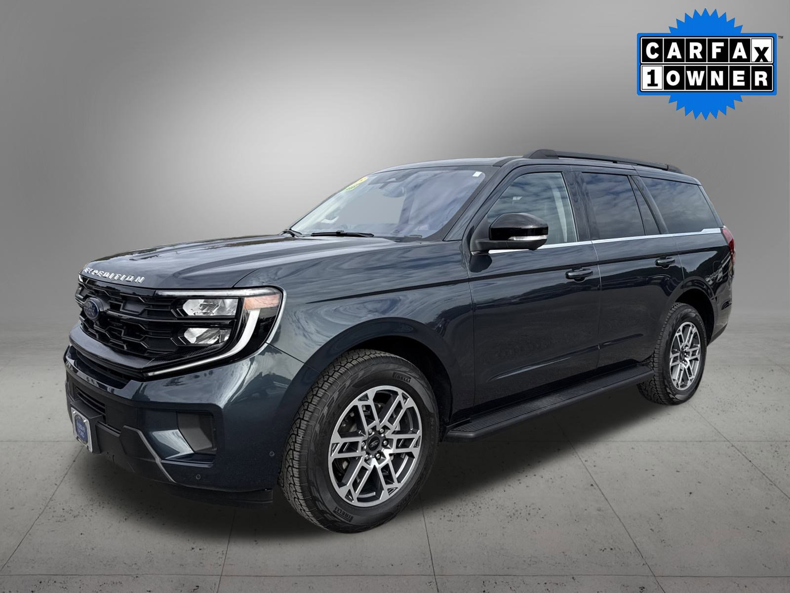 2025 Ford Expedition Active's photo