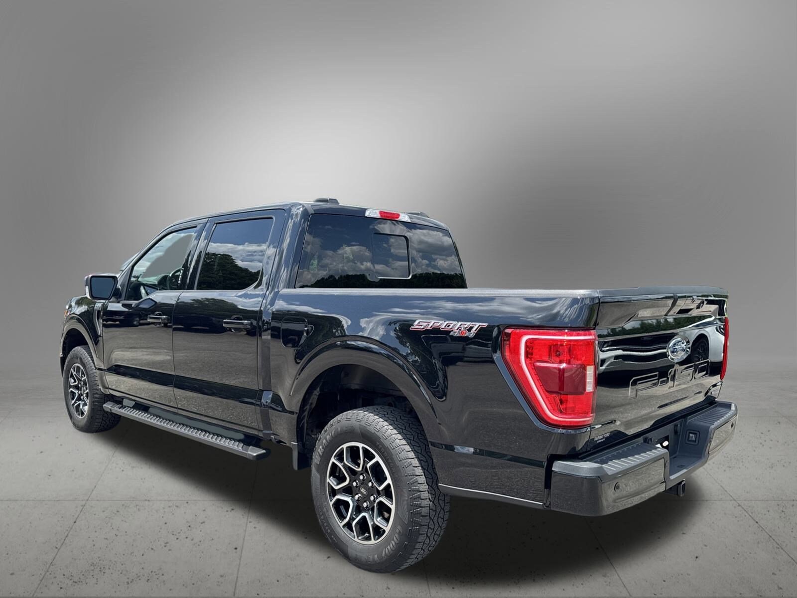 2022 Ford F-150 XLT photo 3