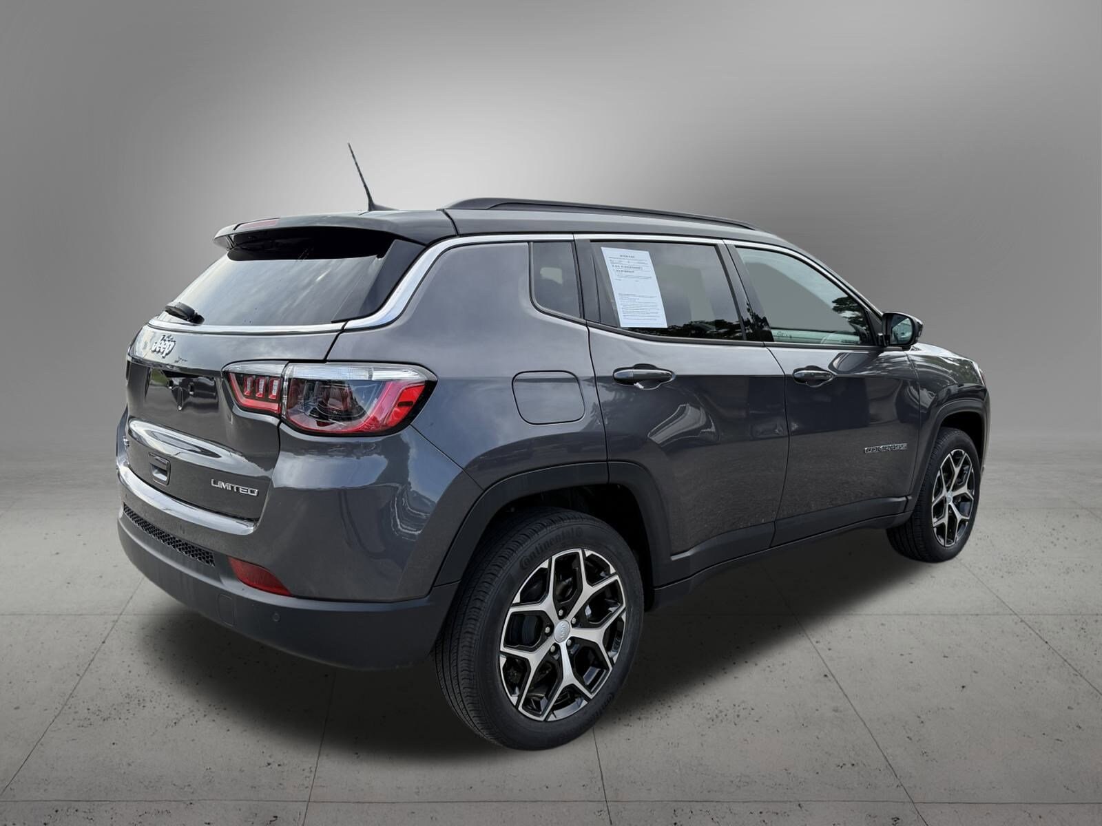 2024 Jeep Compass Limited photo 3