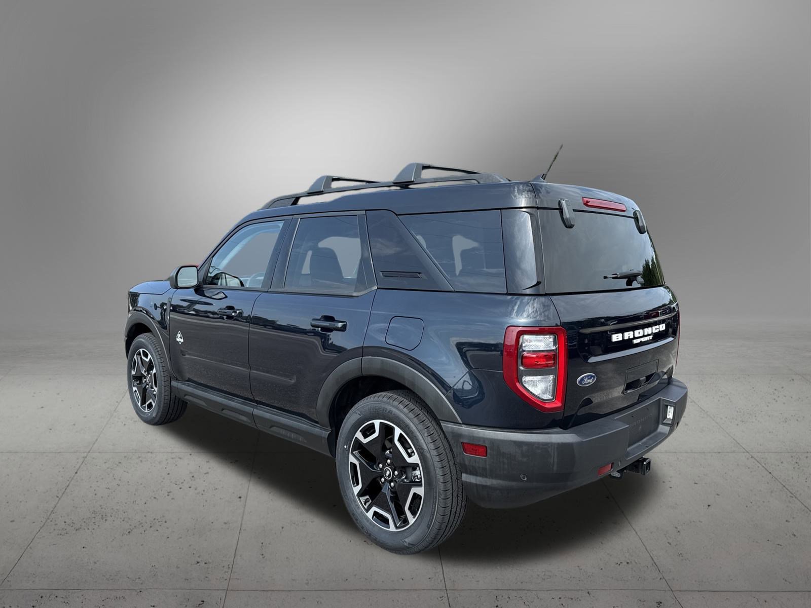 2021 Ford Bronco Sport Outer Banks photo 2