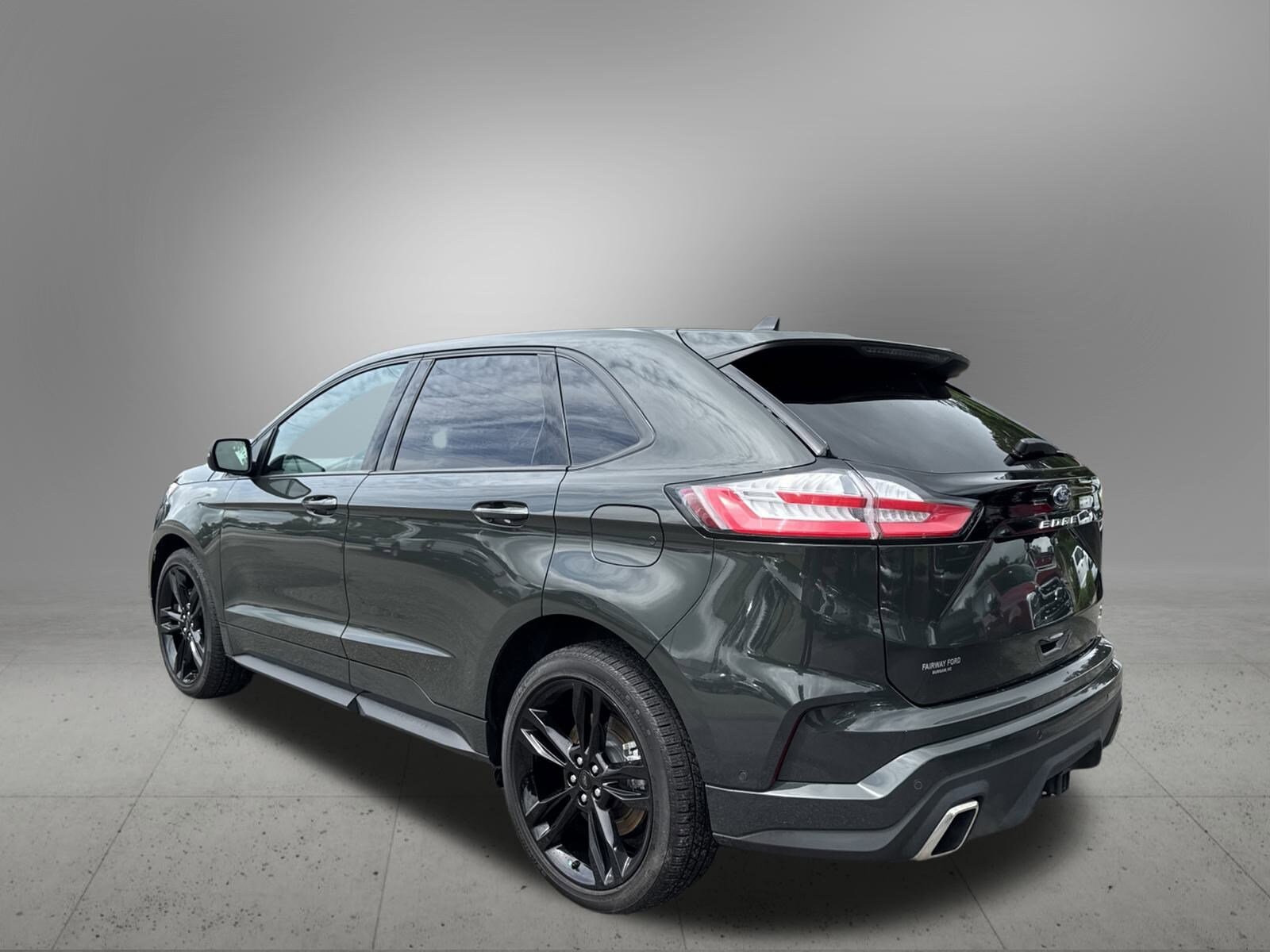 2022 Ford Edge ST photo 3
