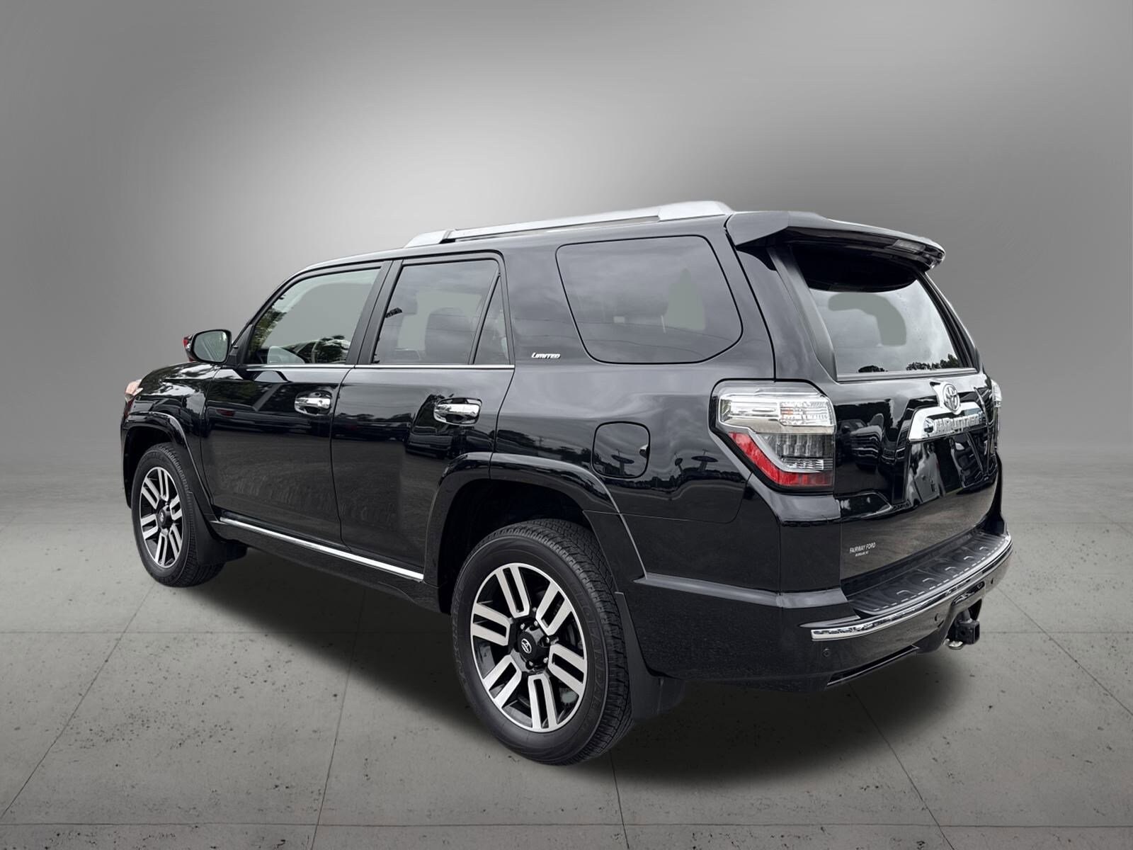2023 Toyota 4Runner Limited photo 2