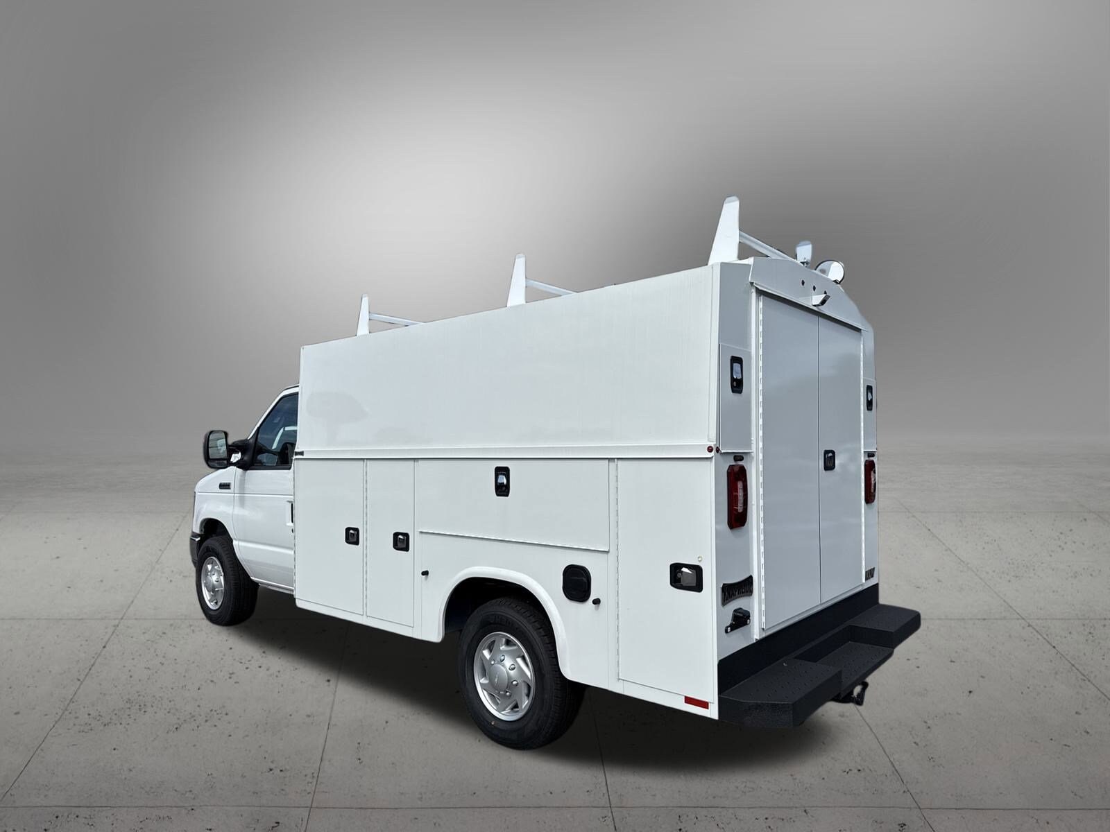 2025 Ford E-350 Base photo 2