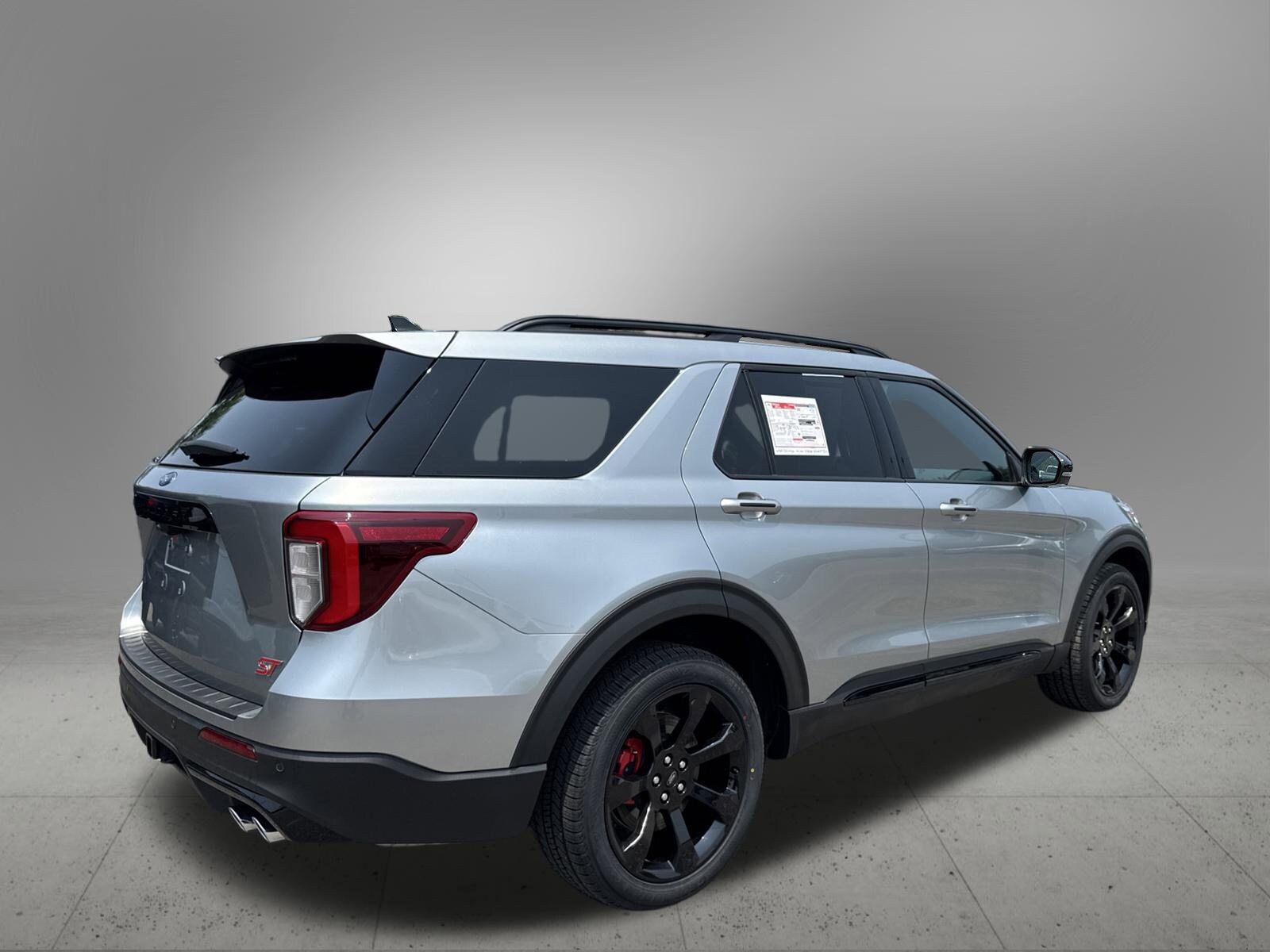 2024 Ford Explorer ST photo 4