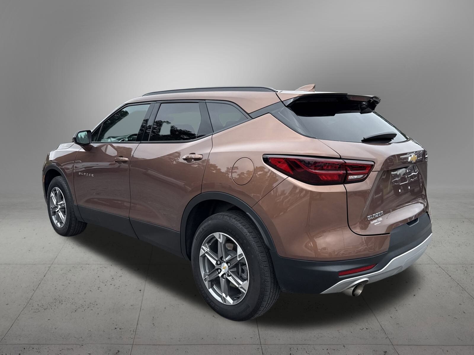 2023 Chevrolet Blazer 2LT photo 2