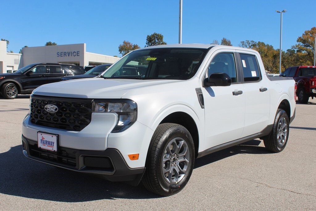 2025 Ford Maverick XLT photo 2