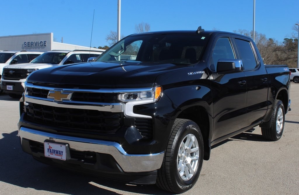 Used 2022 Chevrolet Silverado 1500 LT Truck Crew Cab