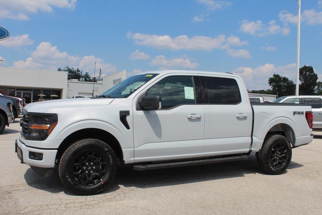 New 2025 Ford F-150 XLT Truck SuperCrew Cab