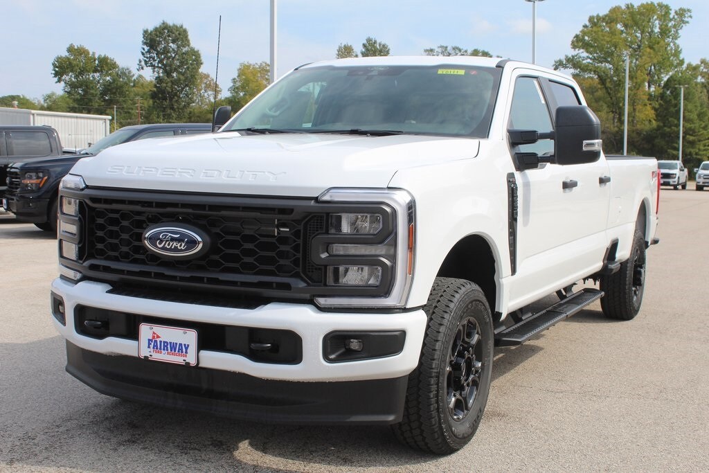 2026 Ford F-250 XL photo 4