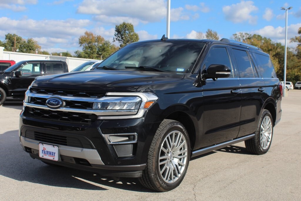 2023 Ford Expedition Limited photo 2