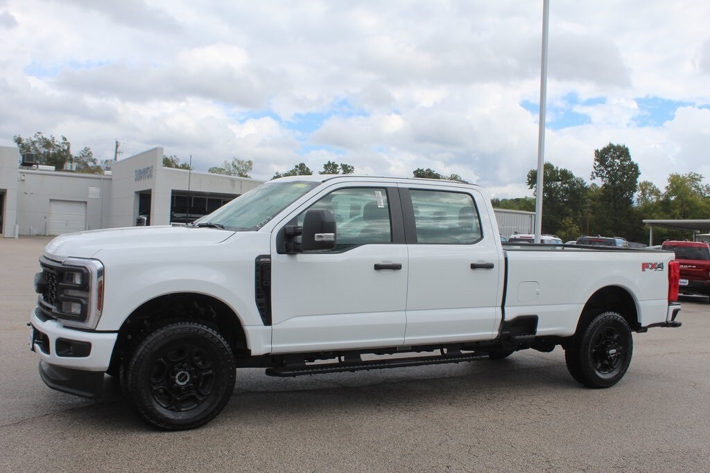 2026 Ford F-350 XL photo 2