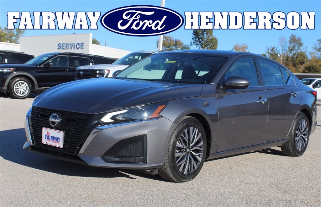 Used 2023 Nissan Altima 2.5 SV Sedan