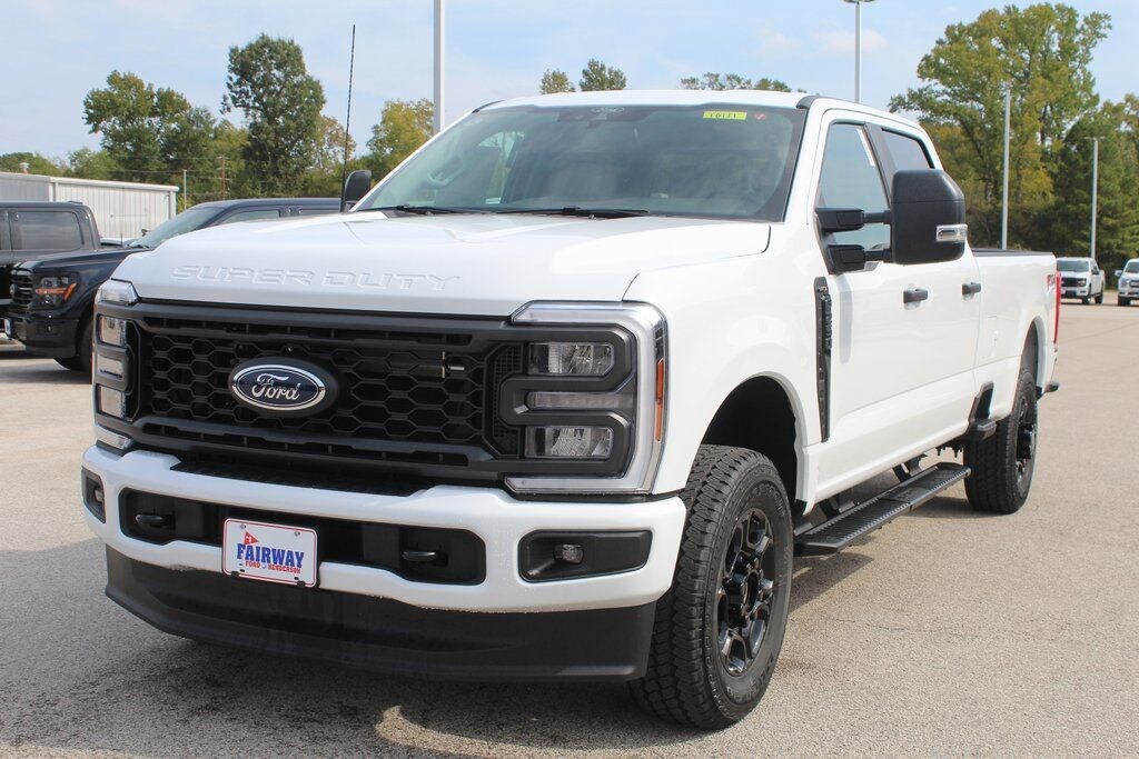 New 2026 Ford F-250 XL Truck Crew Cab