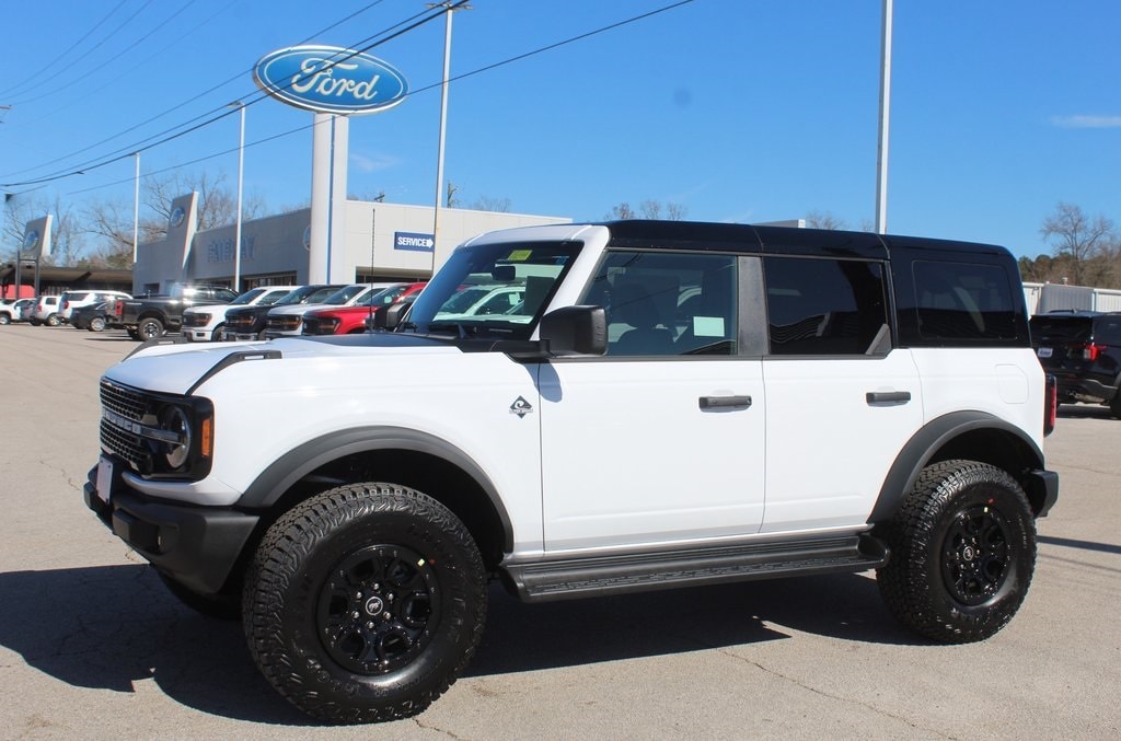 New 2025 Ford Bronco Outer Banks SUV