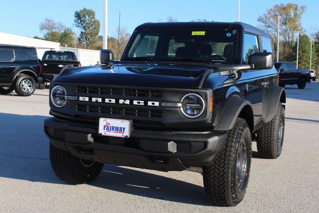 New 2025 Ford Bronco Base SUV