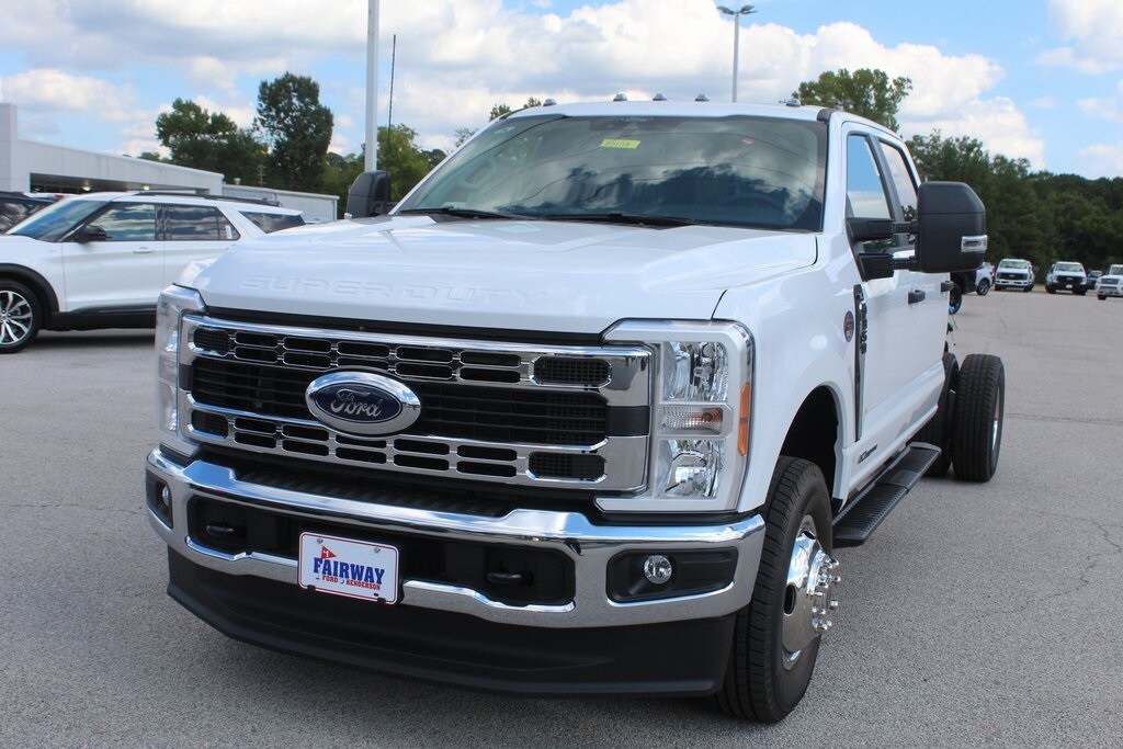 2026 Ford F-350 photo 4