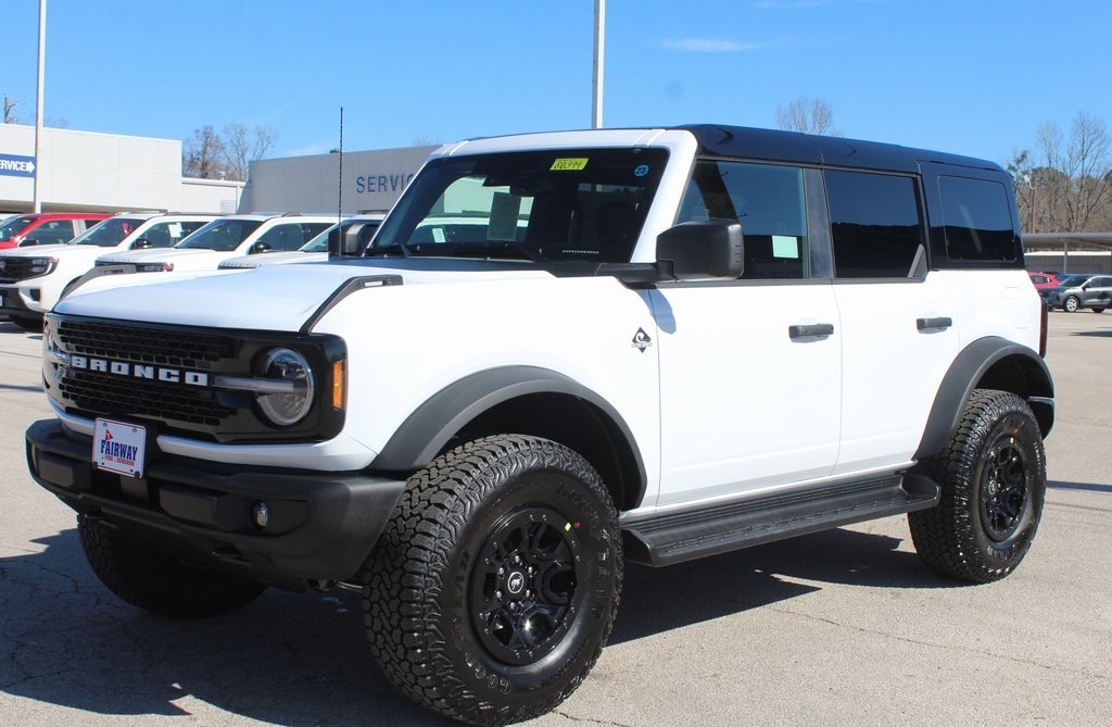 New 2025 Ford Bronco Outer Banks SUV