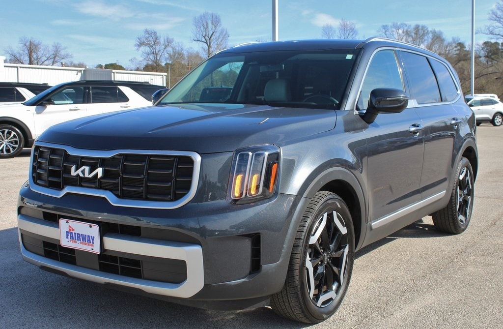 Used 2024 Kia Telluride S SUV