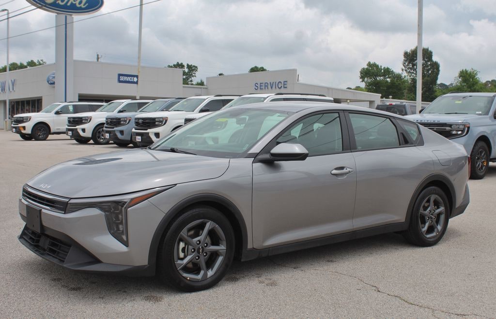 Used 2025 Kia K4 LXS Sedan