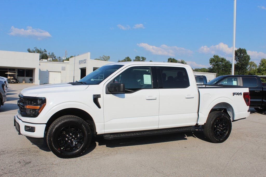 2025 Ford F-150 XLT photo 2