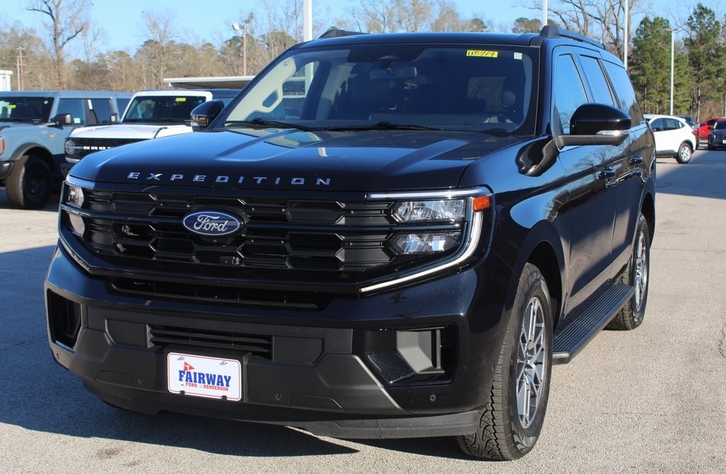Used 2025 Ford Expedition Active SUV