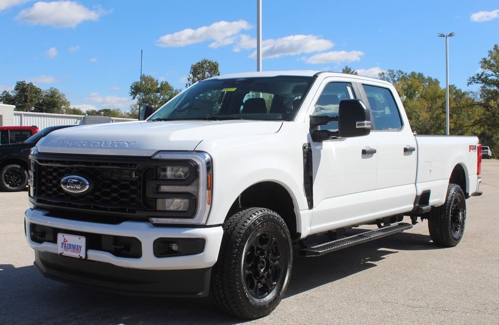 New 2026 Ford F-350 Truck Crew Cab