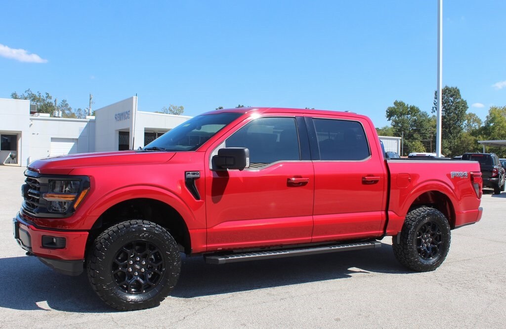 2025 Ford F-150 XLT photo 3
