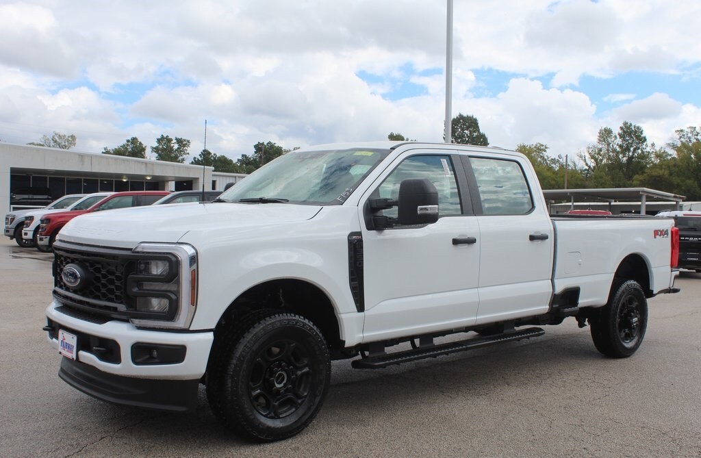 2026 Ford F-350 XL photo 3