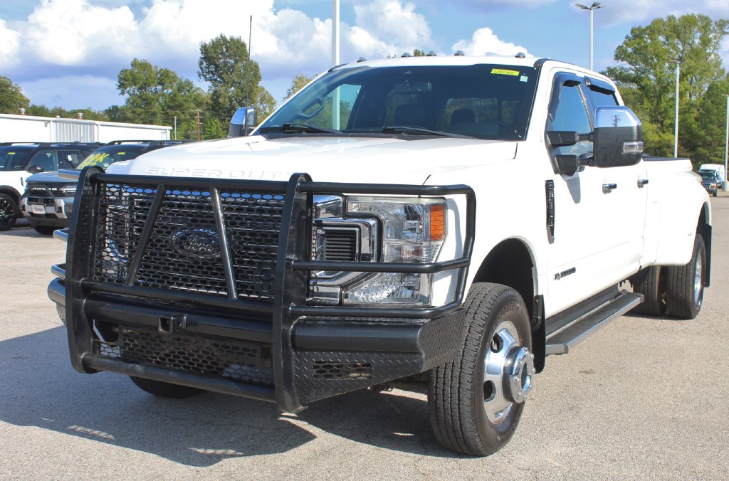 Used 2022 Ford F-350SD Lariat Truck Crew Cab