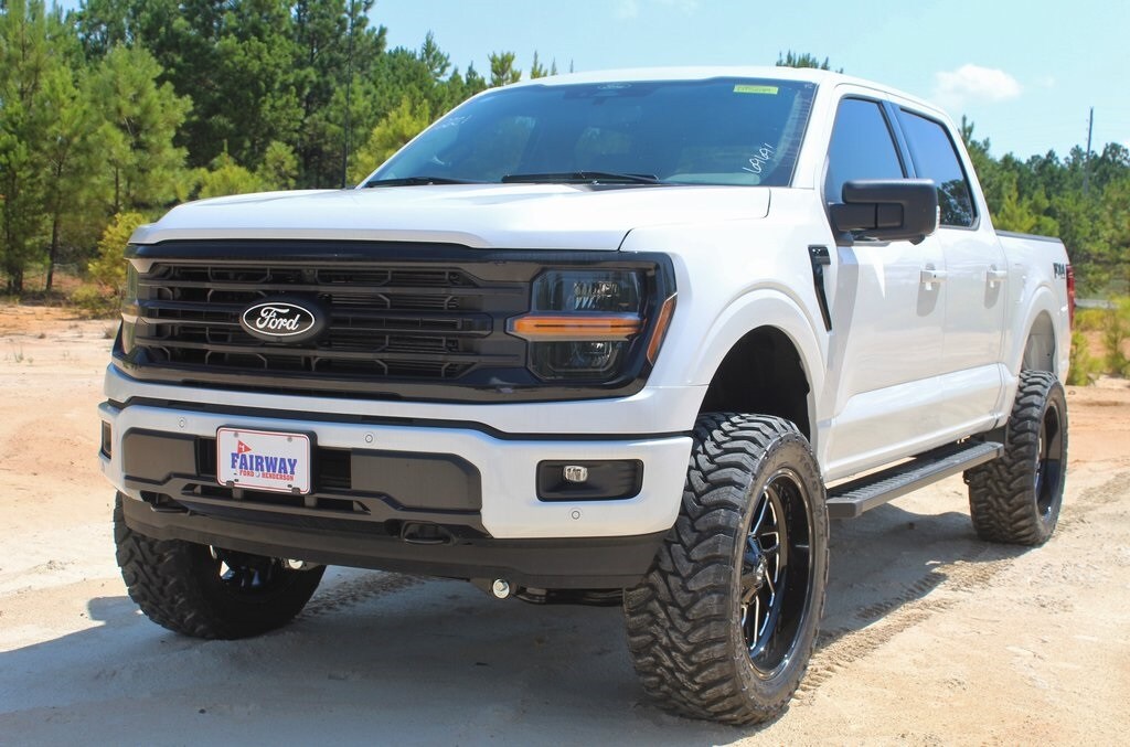 2025 Ford F-150 XLT photo 4
