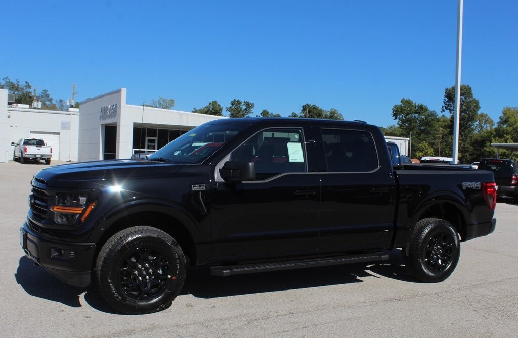New 2025 Ford F-150 XLT Truck SuperCrew Cab