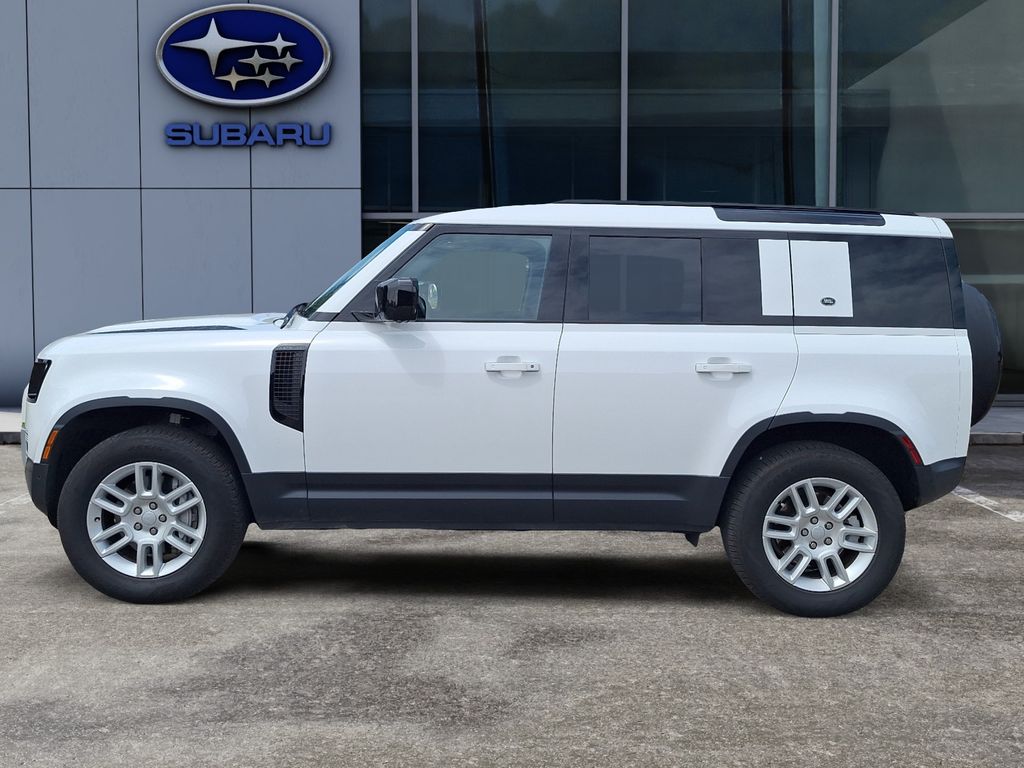 2024 Land Rover Defender 110 S photo 6